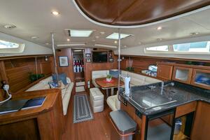 Barefoot Journey 50ft Hunter Yacht For Sale