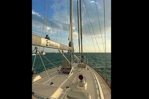 Nowhere To Be 2006 Island Packet 440 Yacht For Sale in Marineland FL