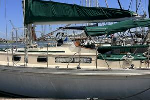 1982 Whitby Yachts thumbnail 10