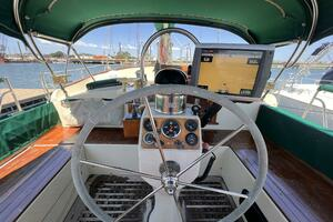 1982 Whitby Yachts thumbnail 22