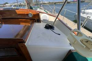 1982 Whitby Yachts thumbnail 32