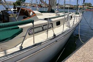 1982 Whitby Yachts thumbnail 5