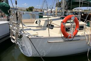 1982 Whitby Yachts thumbnail 3