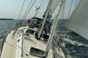 2009 Hylas 54 thumbnail 51