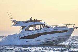2026 Beneteau Antares 12 thumbnail 2
