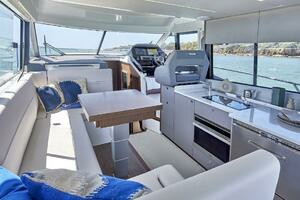 2026 Beneteau Antares 12 thumbnail 9