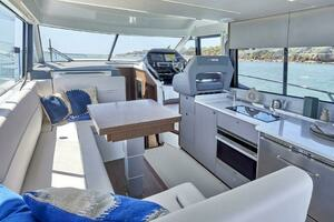 2026 Beneteau Antares 12 thumbnail 9
