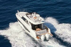 2026 Beneteau Antares 12 thumbnail 3