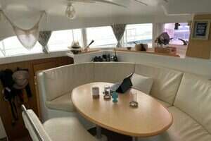 37ft Lagoon Yacht For Sale