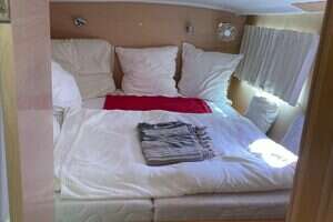 37ft Lagoon Yacht For Sale