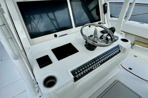 LuLu 2020 Invincible Catamaran Yacht For Sale in North Palm Beach FL