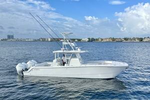 LuLu 2020 Invincible Catamaran Yacht For Sale in North Palm Beach FL