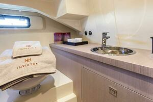 28ft Invictus Yacht For Sale