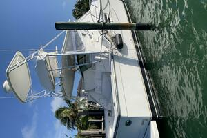 1999 Tiara Yachts 43 Open thumbnail 19
