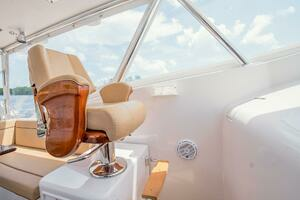 2012 Winter Custom Yachts 38 Express thumbnail 23