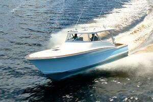 2012 Winter Custom Yachts 38 Express thumbnail 4