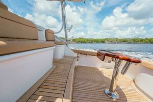 2012 Winter Custom Yachts 38 Express thumbnail 42