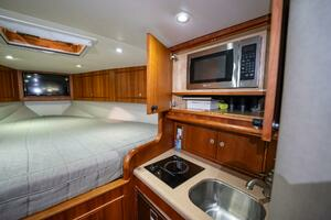 2012 Winter Custom Yachts 38 Express thumbnail 12