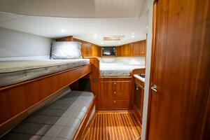2012 Winter Custom Yachts 38 Express thumbnail 7