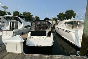 2016 Sea Ray 310 Sundancer thumbnail 29