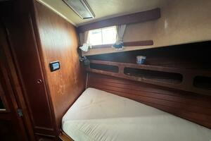 1985 Grand Banks 36 thumbnail 27