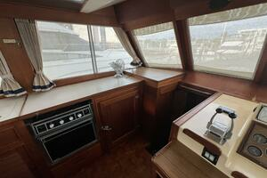 1985 Grand Banks 36 thumbnail 19