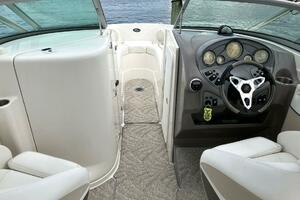 Photo 4625606 for 2007 Rinker 246 Captiva Bowrider  
