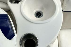 Photo 4625607 for 2007 Rinker 246 Captiva Bowrider  