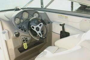 Photo 4625616 for 2007 Rinker 246 Captiva Bowrider  