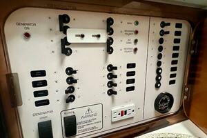 34ft Rinker Yacht For Sale