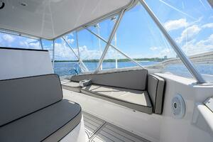 2000 Viking 50 Convertible thumbnail 33