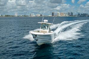 330 Boston Whaler 33ft Boston Whaler Yacht For Sale