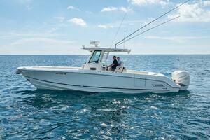 330 Boston Whaler 33ft Boston Whaler Yacht For Sale