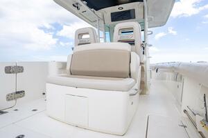 330 Boston Whaler 33ft Boston Whaler Yacht For Sale