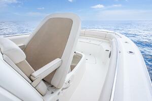 330 Boston Whaler 33ft Boston Whaler Yacht For Sale