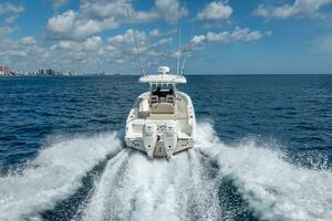 330 Boston Whaler 33ft Boston Whaler Yacht For Sale