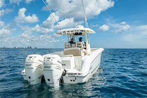 330 Boston Whaler 33ft Boston Whaler Yacht For Sale