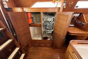 1985 Custom Whiting Yachts 40 thumbnail 14