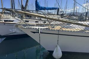 1985 Custom Whiting Yachts 40 thumbnail 2