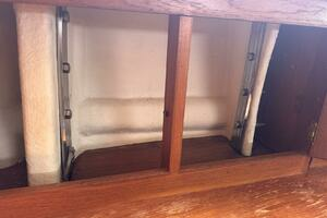 1985 Custom Whiting Yachts 40 thumbnail 26