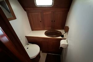 1985 Custom Whiting Yachts 40 thumbnail 23
