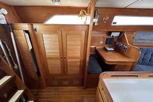 1985 Custom Whiting Yachts 40 thumbnail 15