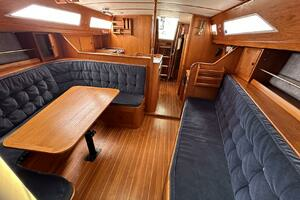 1985 Custom Whiting Yachts 40 thumbnail 13