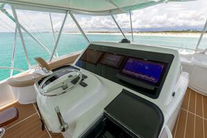 2015 Viking 70 Convertible thumbnail 30