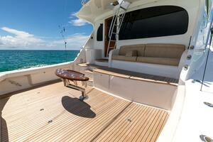 2015 Viking 70 Convertible thumbnail 4