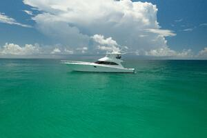 2015 Viking 70 Convertible thumbnail 48