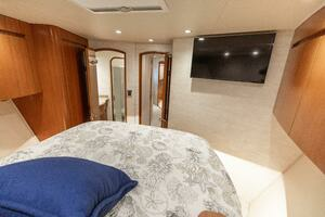 2015 Viking 70 Convertible thumbnail 21