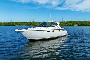 Fridge Benefit 35ft Tiara Yachts Yacht For Sale