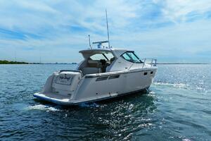 Fridge Benefit 35ft Tiara Yachts Yacht For Sale