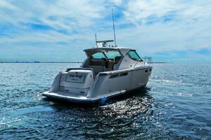 Fridge Benefit 35ft Tiara Yachts Yacht For Sale